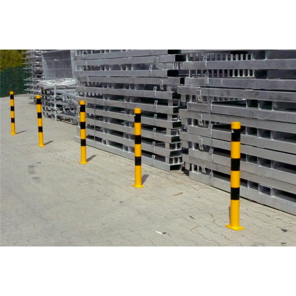 Barrier post | steel tube  60 x 2,5 mm | yellow / black | stationary, to be fixed by plugswith base plate 100 x 150 mm | without eyelet